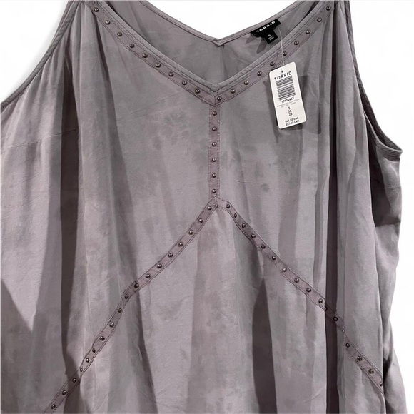 Torrid Grey Challis Studded Swing Cami Plus Size 5X 28W Soft Goth Indie Sleaze - Picture 6 of 9